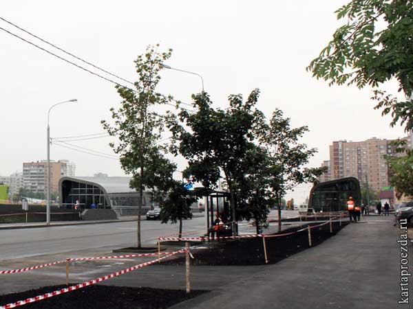 вход на станцию метро "Новокосино" со стороны Суздальской улицы