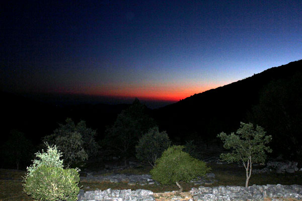 Ночь  в горах. Путь из Афин в Древнюю Грецию